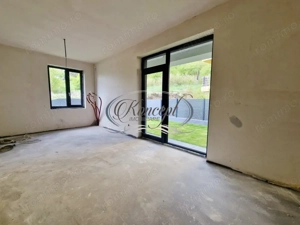 Casa exclusivista cu terasa si vedere panoramica - imagine 16