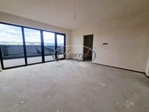 Casa exclusivista cu terasa si vedere panoramica - imagine 12