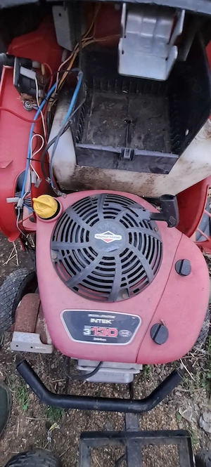 Motor tractoras gazon  - imagine 4