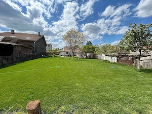 Proprietar vând teren 883 mp, front 17,5 ml, cu casă locuibilă, Mehala