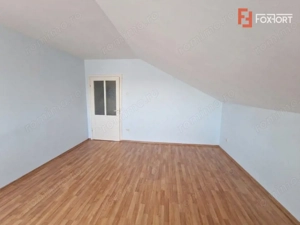 Casa individuala de vanzare cu 7 camere - Recas - imagine 15