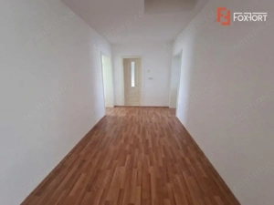 Casa individuala de vanzare cu 7 camere - Recas - imagine 6