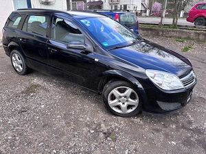 Opel Astra Diesel 1,7 CDTI 125 CP - imagine 8