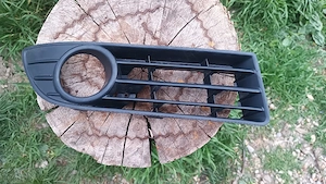 Grilă proiector ceață dreapta VW Polo 9N Facelift 