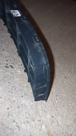 Grilă bară față VW Polo 9N Facelift  - imagine 4