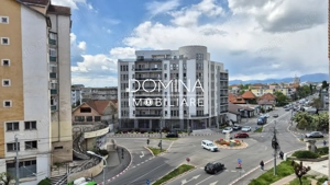 Vânzare apartament *2 camere - bloc 2000 - renovat - etaj 4/8* Bld. Republicii - imagine 8