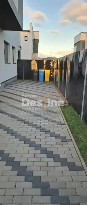 Apartament cu 2 camere in vila, suprafata 52 mp si loc de parcare Sanpetru - imagine 7