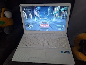 Laptop gaming Samsung cu jocuri instalate Gta 5