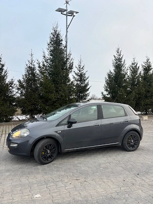 Vând Fiat Punto 1.2 Benzină 2014 - imagine 2