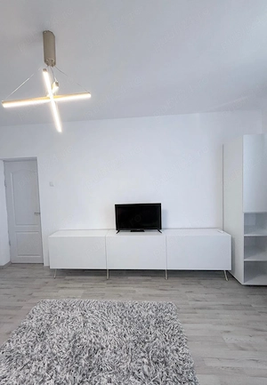 Garsonieră modernă 38 mp regim hotelier Airbnb [Strada Garii nr 56 ] - imagine 2