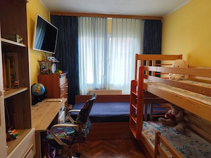 Proprietar Apartament 3 camere, etaj 2 4, însorit, aproape de piața Astra + loc de parcare - imagine 2