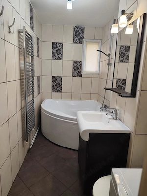 Proprietar Apartament 3 camere, etaj 2 4, însorit, aproape de piața Astra + loc de parcare - imagine 8