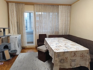 Proprietar Apartament 3 camere, etaj 2 4, însorit, aproape de piața Astra + loc de parcare - imagine 4