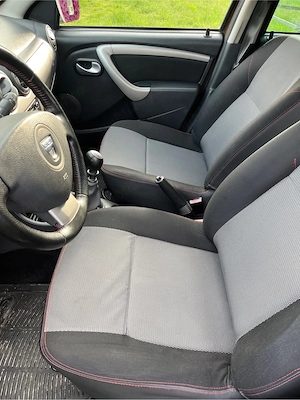 Dacia Duster 1.5 Diesel 4x2 - imagine 9