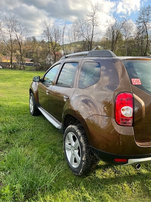 Dacia Duster 1.5 Diesel 4x2 - imagine 10