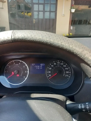 Vand Dacia Duster 1.5 4x4 2018 - imagine 2