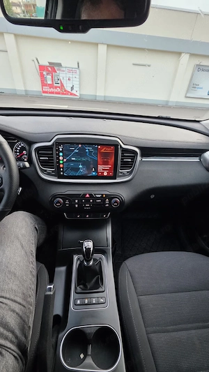 Kia Sorento - imagine 8