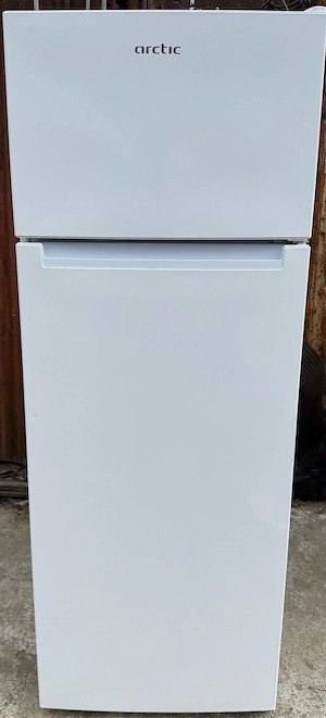 Arctic AD54240+, 2 usi si 6 rafturi, 223 l, clasa A+, alb, inaltime 145.8 cm