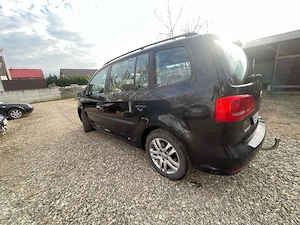    VW Touran 7 locuri   perfect pentru familie!       5500       Suceava              Diese - imagine 2