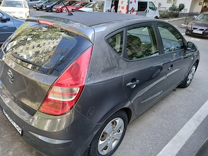 Vând Hyundai 130, an decembrie 2009, benzina + gaz, în stare buna de funcționare, RCA și ITP valabil - imagine 6