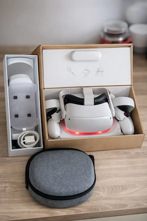 VR Meta Oculus Quest 2, 256 GB +Statie de incarcare + Kit transport - imagine 3
