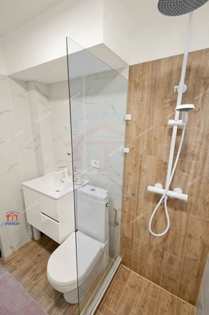 3 camere foarte frumoase in Centru - imagine 3