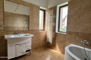 Tamasi - langa padure, casa 300 mp teren 711 mp, personalizabila - imagine 11