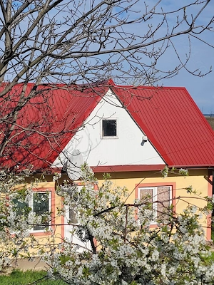 Casa noua 2018 cu 2 camere, asfalt, curent, apa, Schitu Duca, 1154mp teren,acte la zi, 34.500 euro - imagine 2