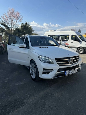 Vând Mercedes Ml350