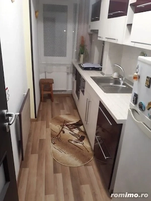 Inchiriez apartament cu 1 camera in zona Lipovei 