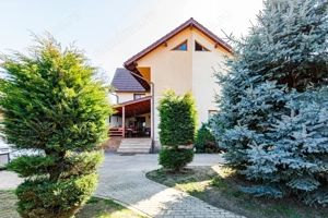 Casa deosebita cu teren de sport in zona semi centrala in Lugoj - imagine 9