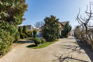 Casa deosebita cu teren de sport in zona semi centrala in Lugoj - imagine 11