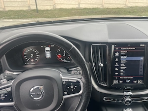 Volvo xc60 4x4 r-design-fara accident - imagine 3