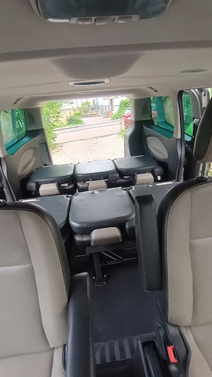 Vând microbuz de familie cu 8 locuri , scaune din piele  - imagine 8