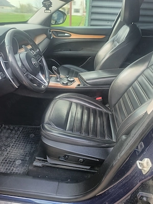 Alfa Romeo Stelvio 2000 benzina - imagine 2