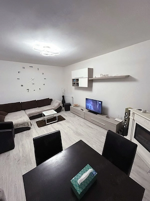 Închiriez apartament 2 camere decomandat și curte proprie, Piața Găriii  - imagine 8