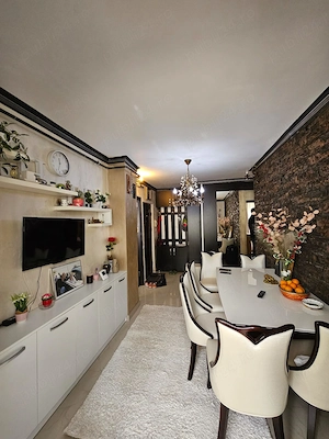 Apartament 2 camere decomandat- Craioviţa Nouă  - imagine 4