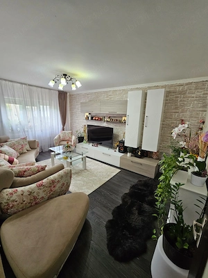 Apartament 2 camere decomandat- Craioviţa Nouă  - imagine 2