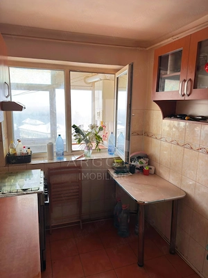 Apartament 3 camere Buzău,zona Crâng cu vedere laparcul Crâng - imagine 6