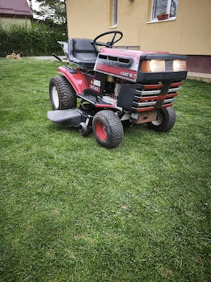 Tractoraș gazon Cast 