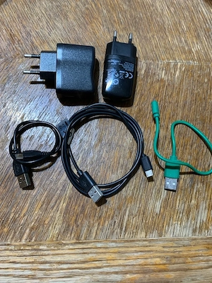 Cabluri micro-USB - Type-A + Incarcator