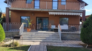 Vila spațioasă 250 mp Baicoi, Ciresi.