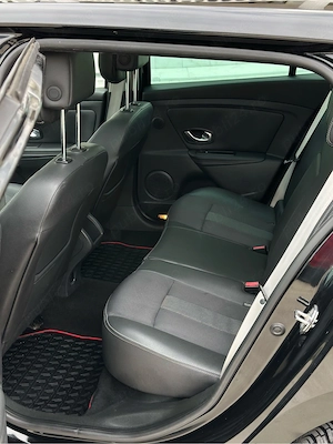 Renault Megane 3 - BOSE - 1.5dci - 110 CP - 233k Km - 2011 - Navi - Clima - Pilot - Senzori - Panora - imagine 3