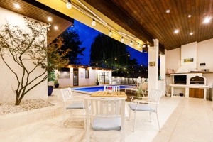 Proprietate unică – „Casa cu trei curți” semnata arhitect Romi Adam - imagine 7