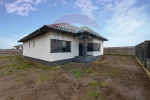 Casă spațioasă de vânzare | 4 camere | 120 mp util - 500 mp teren