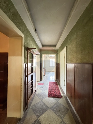 Casă deasupra Vilei Flora, curte dreaptă - imagine 9