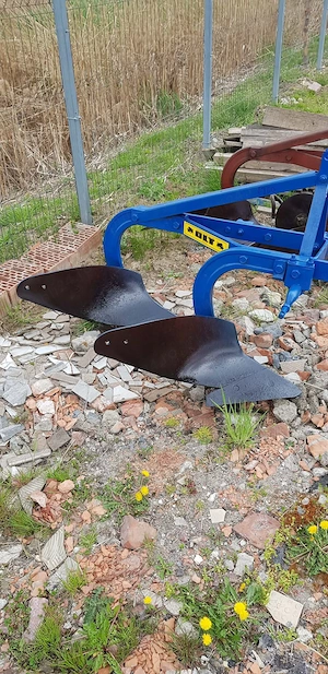 plug cu 2 brezde pentru tractor 45 cp - imagine 3