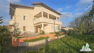 Vila spatioasa 6camere+garaj in centru Bolintin-Deal