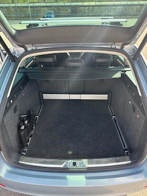 Vand Skoda Superb an 2011 2,0TDI 170cp - imagine 6