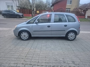 Opel Meriva 1,7 Cdti Înmatriculată acte la zi  Anul 2005 - imagine 5